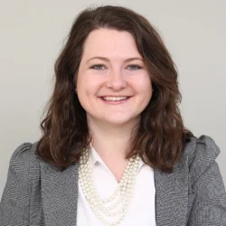 Rossilynne headshot_square Rossilynne headshot_square