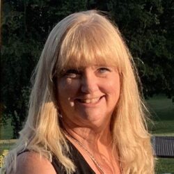 Cindy_Ladage_headshot